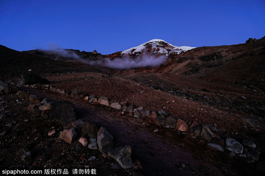 距離地心最遠的高峰 厄瓜多爾欽博拉索山日暮時分