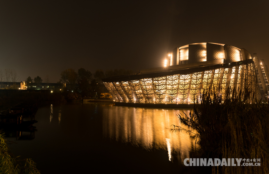 在烏鎮，有一種美麗叫夜色！