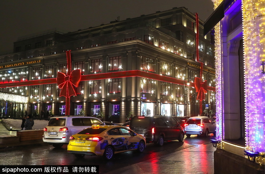 莫斯科街頭巷尾裝扮一新 節日氣氛濃厚迎接新年到來