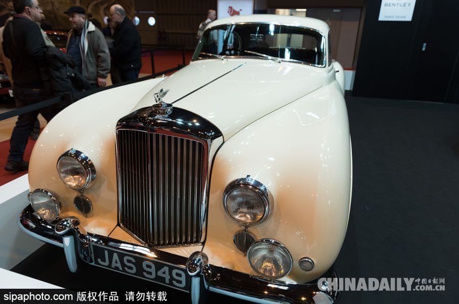 2018巴黎老爺車(chē)展開(kāi)幕 經(jīng)典老車(chē)演繹傳奇