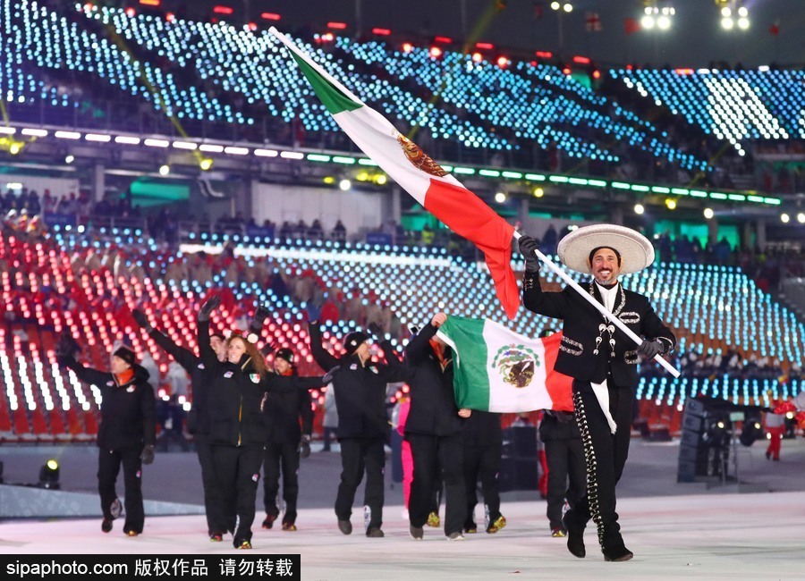 冰雪運(yùn)動(dòng)魅力無限！盤點(diǎn)平昌冬奧會(huì)開幕式上那些“特殊”參賽國