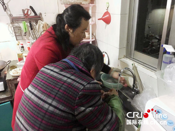 【牽媽媽的手】母親就如一條長(zhǎng)河,緩緩長(zhǎng)流