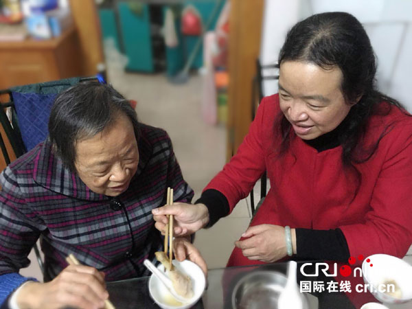 【牽媽媽的手】母親就如一條長(zhǎng)河,緩緩長(zhǎng)流