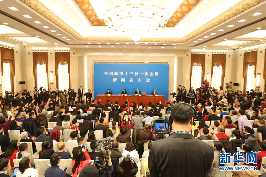 通過實(shí)施粵港澳大灣區(qū)建設(shè)為港澳地區(qū)發(fā)展注入新動能