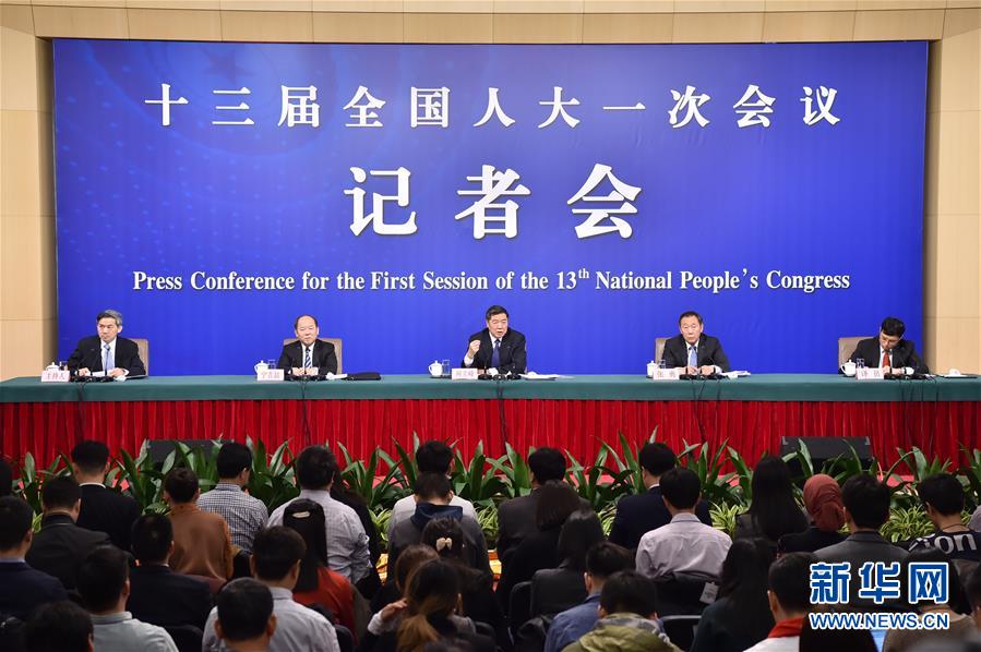 何立峰：運用高技術帶動 讓傳統企業實現華麗轉身