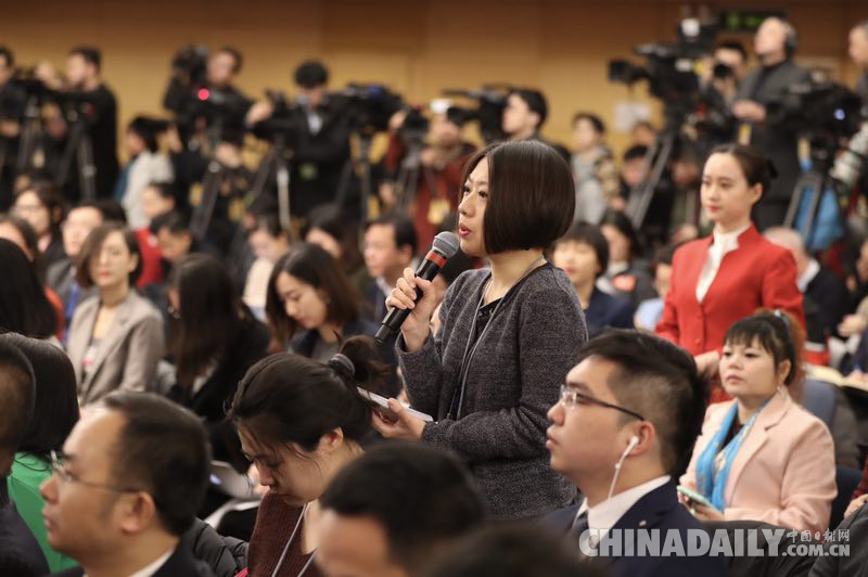 財政部部長肖捷等就“財稅改革和財政工作”答記者問