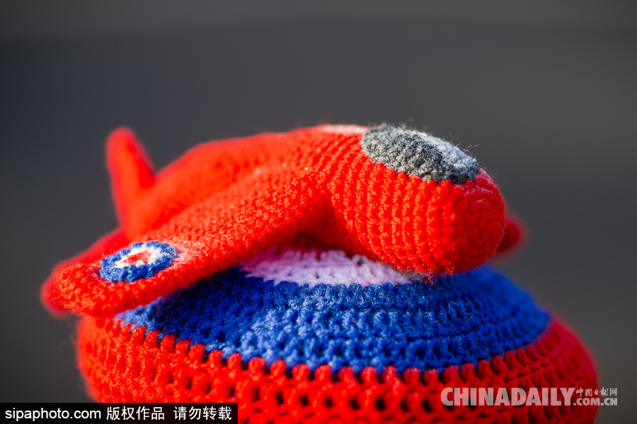 英國皇家空軍百年紀念 毛線版飛機造型多樣呆萌可愛