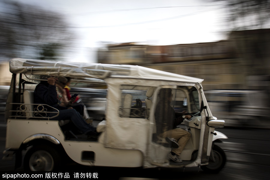 行走葡萄牙里斯本街頭 感受閑適的春日時光
