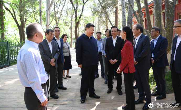 習(xí)近平在北京大學(xué)考察時(shí)強(qiáng)調(diào):抓住培養(yǎng)社會(huì)主義建設(shè)者和接班人根本任務(wù) 努力建設(shè)中國(guó)特色世界一流大學(xué)