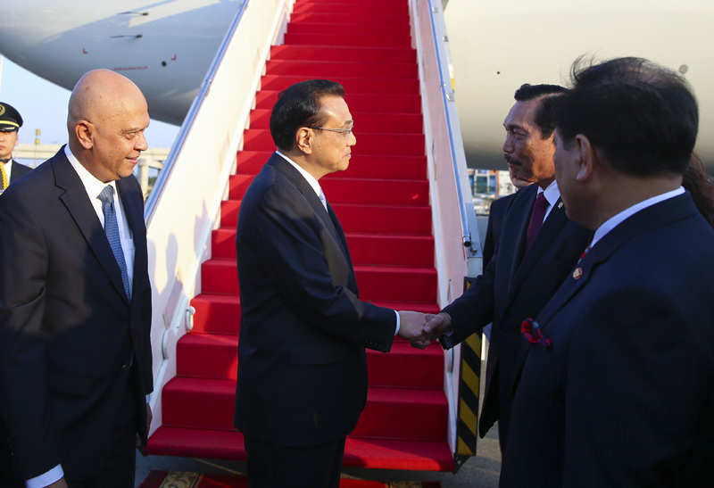 李克強抵達雅加達對印度尼西亞進行正式訪問