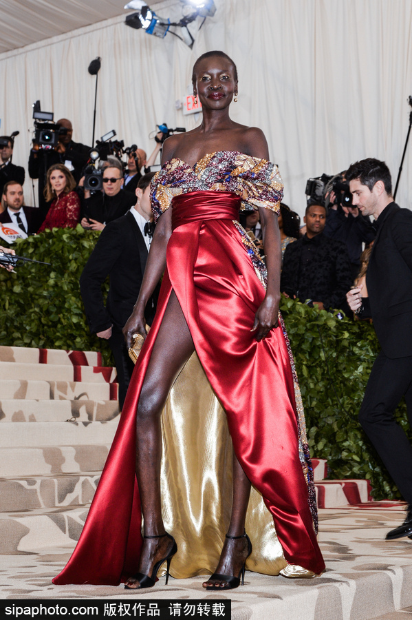 時尚界奧斯卡Met Gala來襲 眾女星紅毯爭艷美出新高度