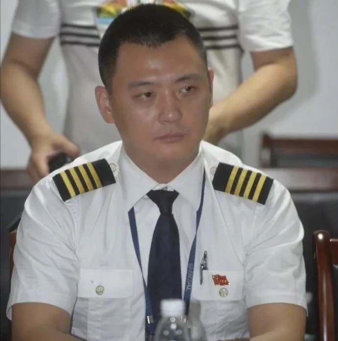 川航機(jī)長回憶生死備降驚魂一刻，這波操作簡直是奇跡！