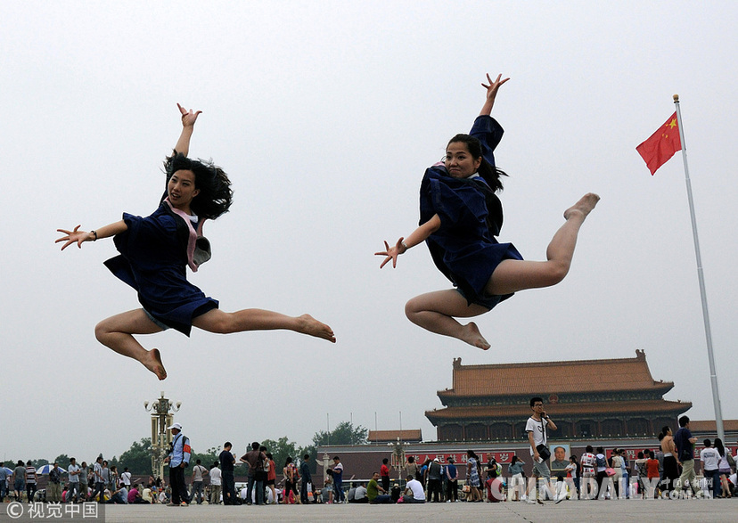 換個角度致敬青春 盤點那些“不一樣”的畢業照