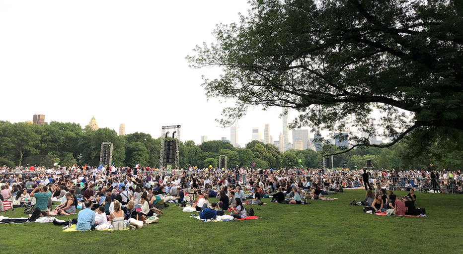 中國學(xué)生加入紐約愛樂夏季公園露天音樂會(huì)
