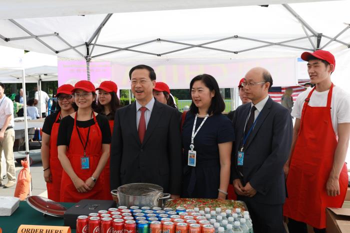 中國元素閃耀聯合國義賣