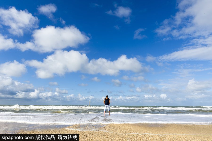 藍(lán)天白云刷屏！盤點(diǎn)風(fēng)清日朗的絕美風(fēng)光 為眼睛降溫