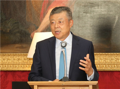 劉曉明大使在上海高級(jí)金融學(xué)院訪英晚宴上的主旨演講：《抓住黃金機(jī)遇，引領(lǐng)中英合作》