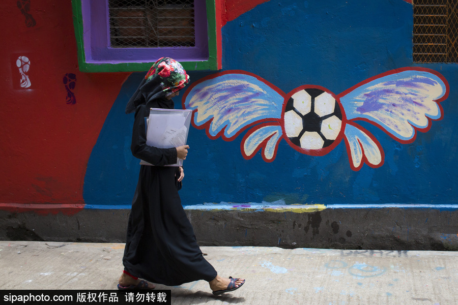 孟加拉國達卡街頭現世界杯主題壁畫 色彩繽紛氛圍濃厚