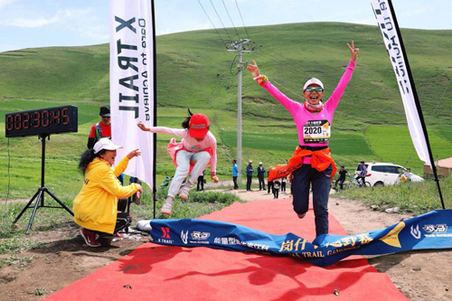 油菜花最美時節 跑友再聚青海門源