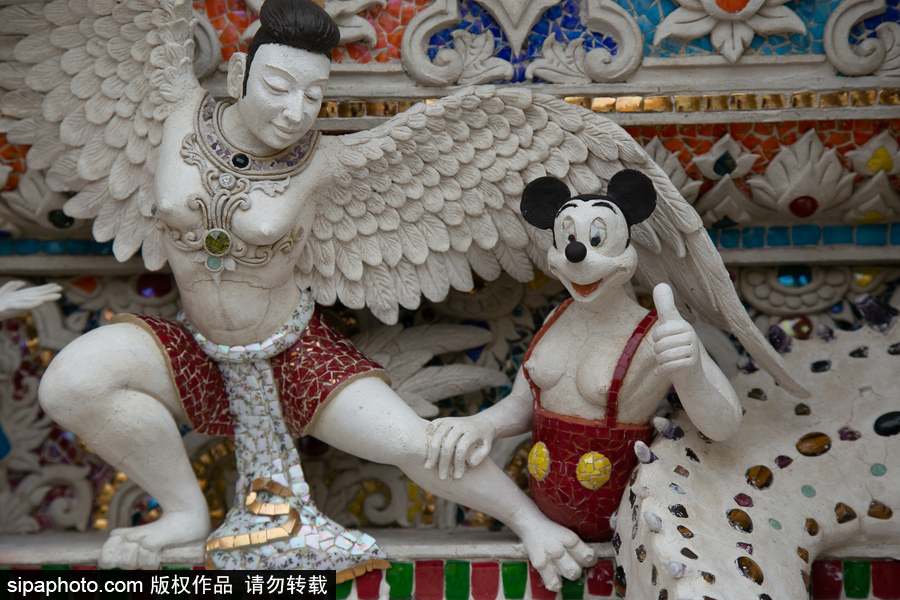 泰國曼谷一廟宇驚現超人、皮卡丘等動漫雕像 跨界裝飾創意無窮！
