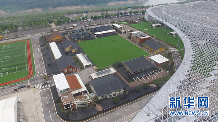 實(shí)地打探國(guó)內(nèi)首個(gè)智慧體驗(yàn)廣場(chǎng) 智博會(huì)的大彩蛋充滿驚喜!