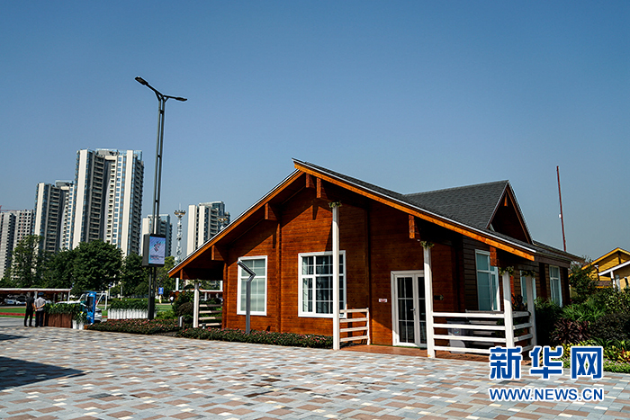 實(shí)地打探國(guó)內(nèi)首個(gè)智慧體驗(yàn)廣場(chǎng) 智博會(huì)的大彩蛋充滿驚喜!