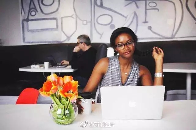 這個維密天使會編程,卻遭網友嘲諷,長得漂亮頭腦就一定不好嗎?