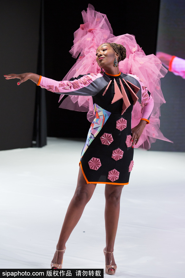 “美味”的裙子？法國巴黎上演另類巧克力時裝秀