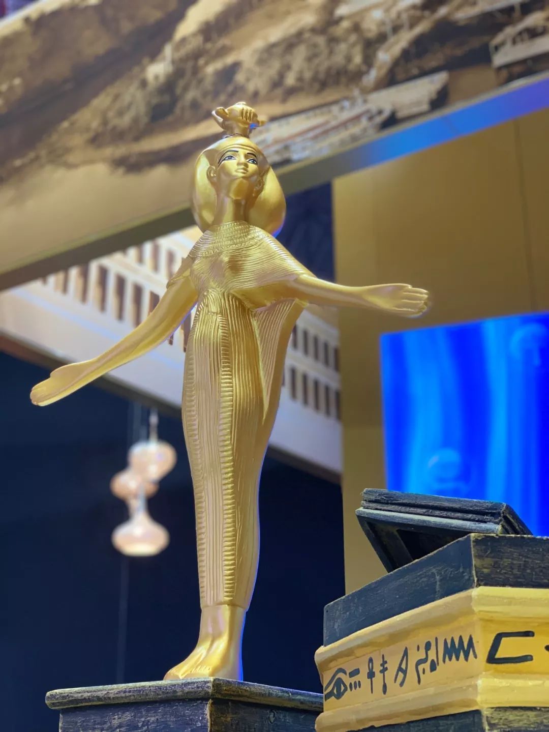 1 時政新聞眼|開幕式結束后,習近平“巡館”看了些什么?