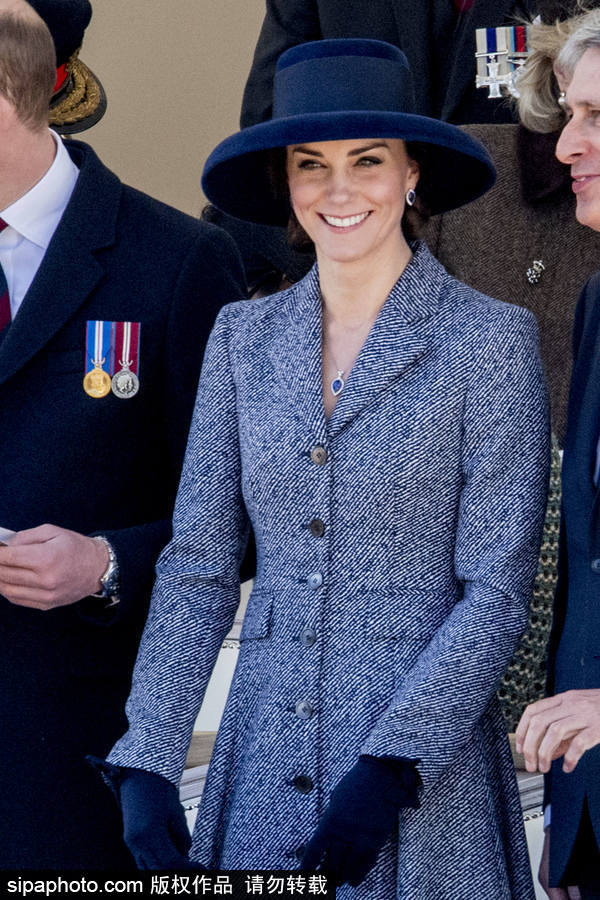 凱特王妃到底有多少件藍(lán)色衣服？盤點(diǎn)凱特經(jīng)典“藍(lán)衣”look