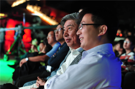 80后,白襯衣,牛仔褲,八大處這是怎樣的一場產品發布會?