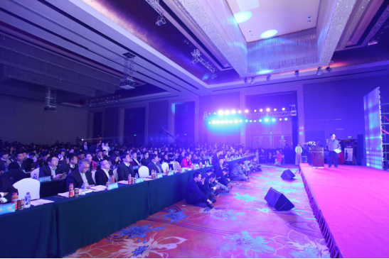 中國(guó)地產(chǎn)華表獎(jiǎng)榮譽(yù):盤錦藍(lán)灣榮獲最具投資潛力名盤獎(jiǎng)