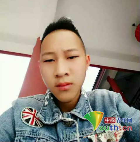 男子上傳自拍全國爆笑 網友稱“擊敗全國腦型”[組圖]