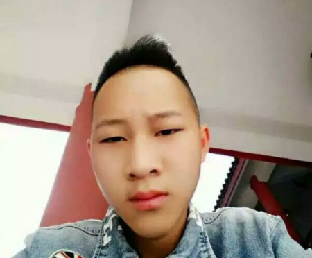 男子擊敗全國(guó)腦型 網(wǎng)友：論自信我就服你【圖】