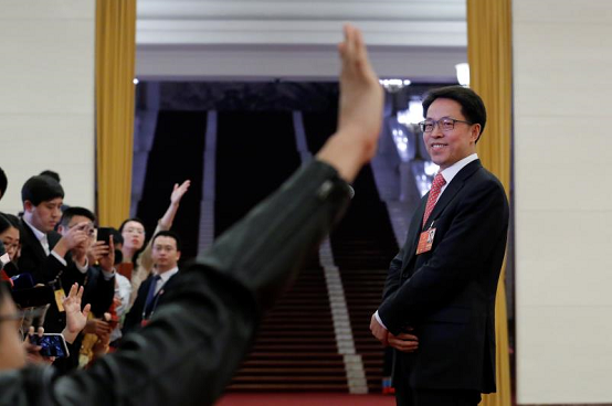 兩會圖集:在“部長通道”接受采訪的部長們