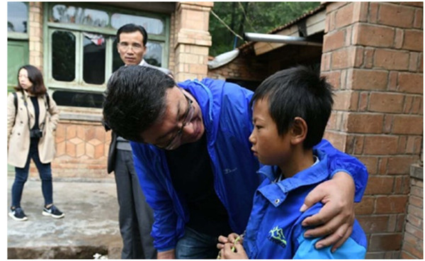 楊嶺村扶貧記:養牛路上奔小康