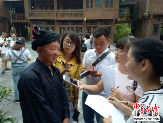 【網(wǎng)絡(luò)媒體走轉(zhuǎn)改】貴州黎平:用三大法寶在扶貧攻堅(jiān)戰(zhàn)中打出漂亮“花”招